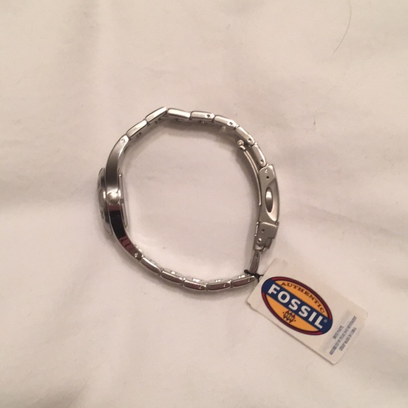 Women’s Fossil Watch - Picture 3 of 6